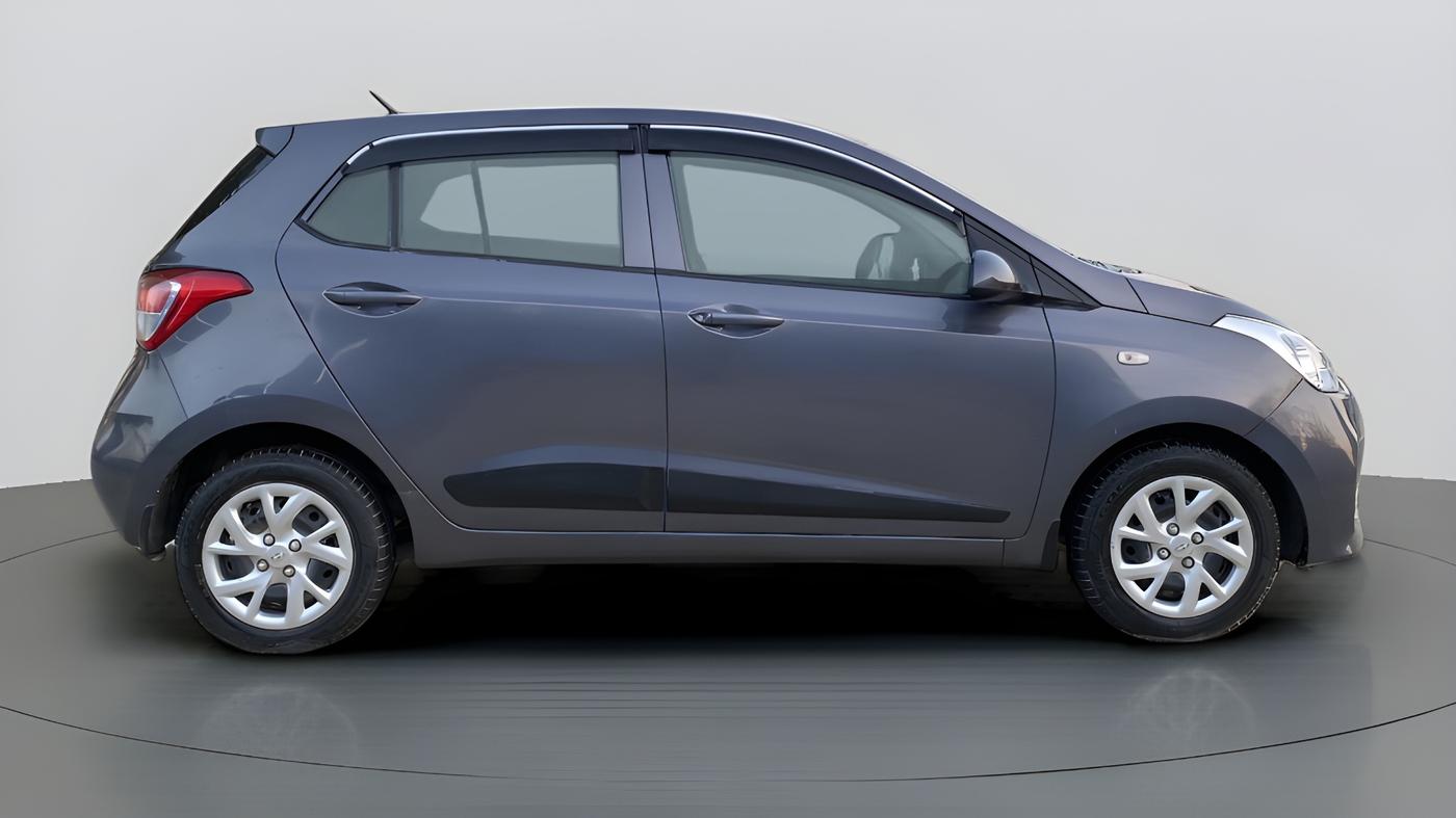 2017 Hyundai Grand i10 MAGNA 1.2 KAPPA VTVT, Petrol, Manual, 22,648 km, Right Side View
