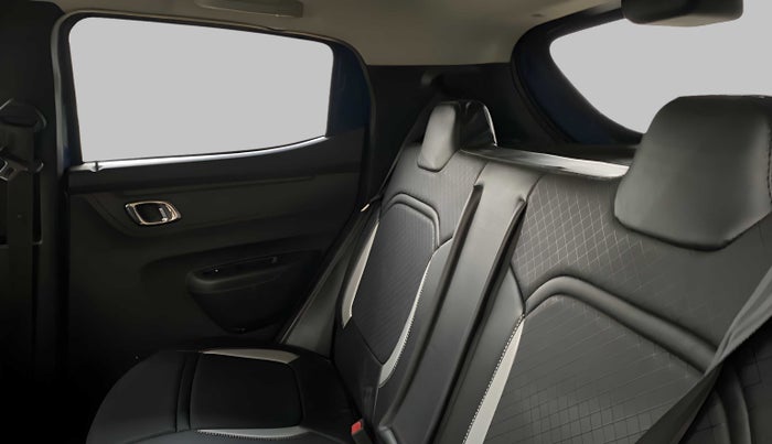 2021 Renault Kwid 1.0 CLIMBER OPT, Petrol, Manual, 3,961 km, Right Side Rear Door Cabin