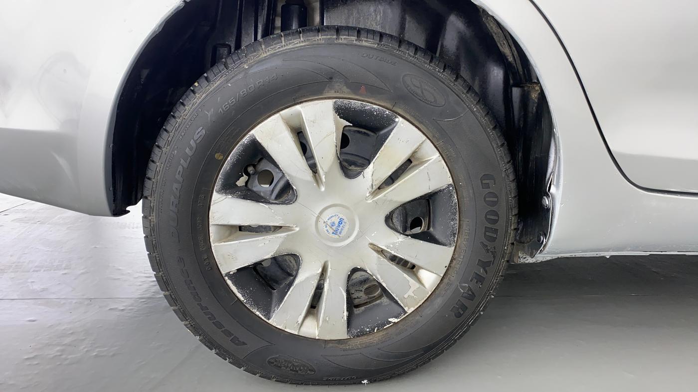 2012 Maruti Swift Dzire VXI, Petrol, Manual, 83,421 km, Right Rear Wheel