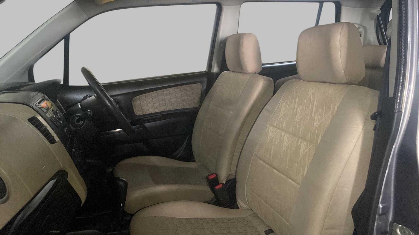 2018 Maruti Wagon R 1.0 VXI AMT, Petrol, Automatic, 39,354 km, Right Side Front Door Cabin