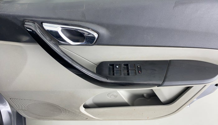 2018 Tata Tiago XZA PETROL, Petrol, Automatic, 33,106 km, Driver Side Door Panels Control