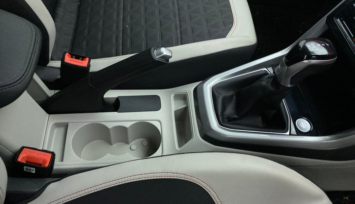 2021 Volkswagen TAIGUN GT PLUS 1.5 TSI DSG, Petrol, Automatic, 8,797 km, Gear Lever