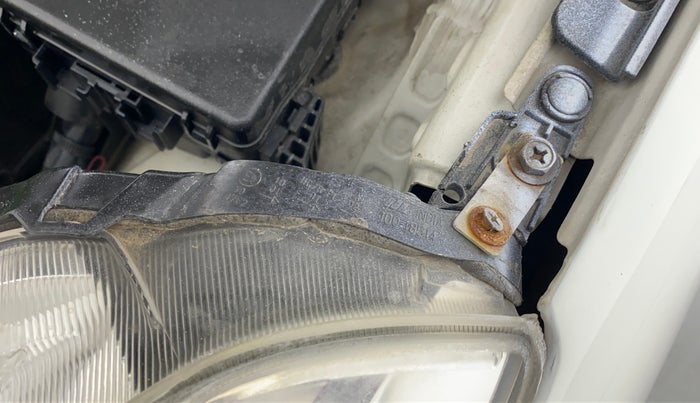 2016 Maruti Baleno DELTA PETROL 1.2, Petrol, Manual, 28,131 km, Left headlight - Clamp has minor damage