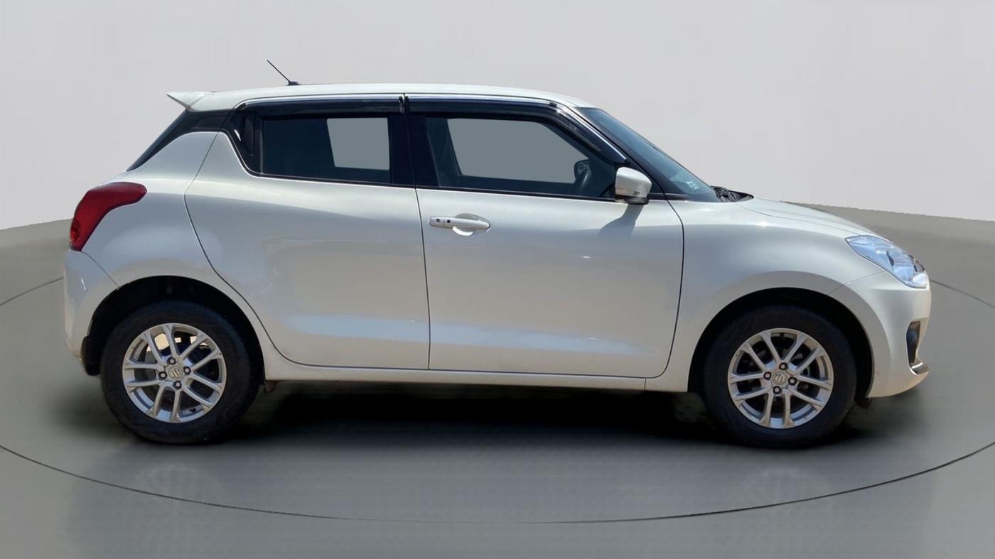 2018 Maruti Swift ZXI AMT, Petrol, Automatic, 17,620 km, Right Side View