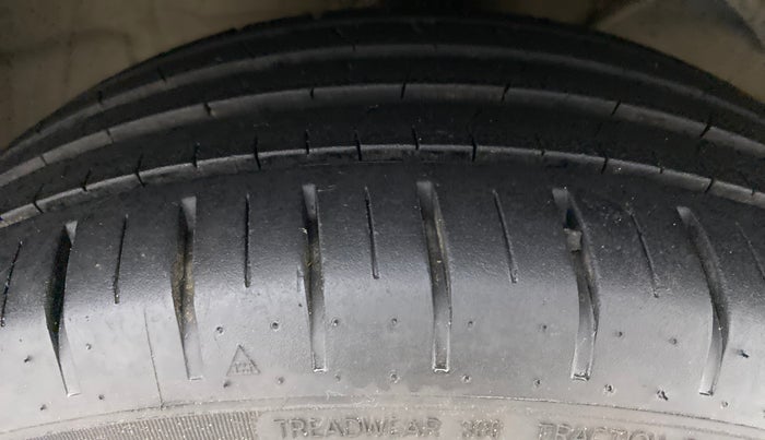 2021 Maruti Baleno ALPHA PETROL 1.2, Petrol, Manual, 15,699 km, Right Front Tyre Tread