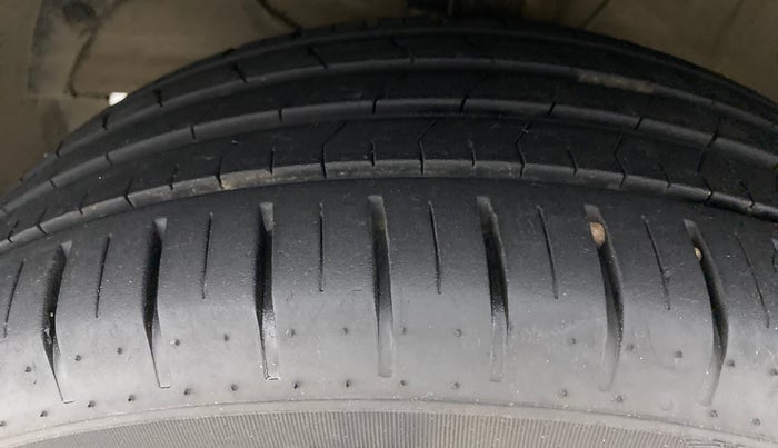 2021 Maruti Baleno ALPHA PETROL 1.2, Petrol, Manual, 15,699 km, Left Front Tyre Tread