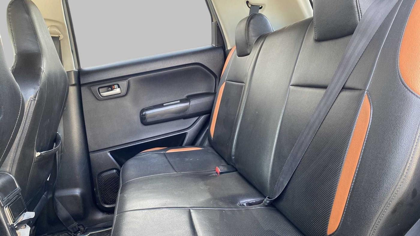 2019 Maruti New Wagon-R VXI 1.0, Petrol, Manual, 42,387 km, Right Side Rear Door Cabin