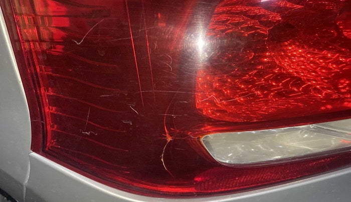 2012 Maruti Wagon R 1.0 LXI, Petrol, Manual, 93,622 km, Left tail light - Minor damage
