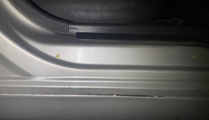 2012 Maruti Wagon R 1.0 LXI, Petrol, Manual, 93,622 km, Right running board - Minor scratches