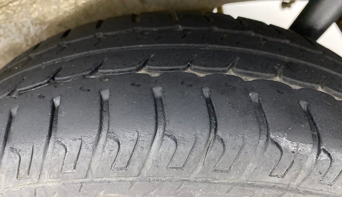 2014 Maruti Wagon R 1.0 VXI, Petrol, Manual, 71,856 km, Left Rear Tyre Tread