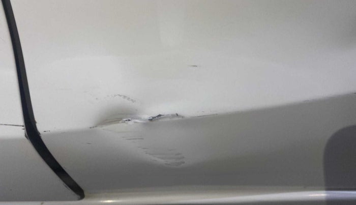 2016 Honda Brio VX AT, Petrol, Automatic, 28,144 km, Rear left door - Slightly dented