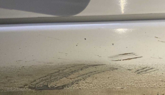 2016 Honda Brio VX AT, Petrol, Automatic, 28,144 km, Right running board - Minor scratches
