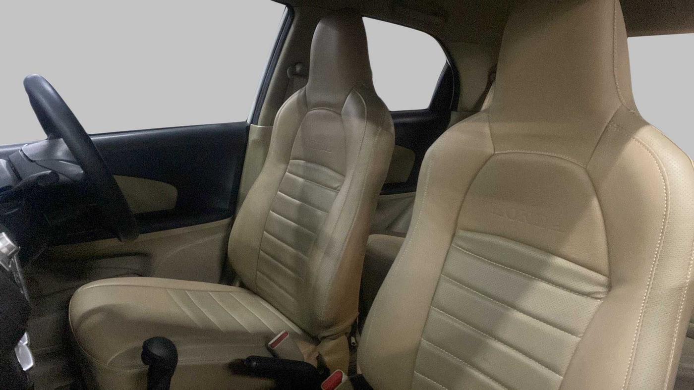 2016 Honda Brio VX AT, Petrol, Automatic, 28,144 km, Right Side Front Door Cabin