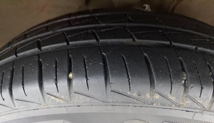 2021 Maruti Alto VXI PLUS, Petrol, Manual, 23,479 km, Right Front Tyre Tread