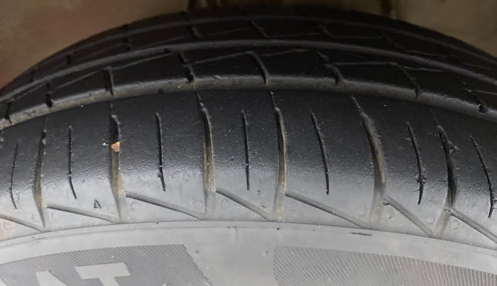 2021 Maruti Alto VXI PLUS, Petrol, Manual, 23,479 km, Left Front Tyre Tread