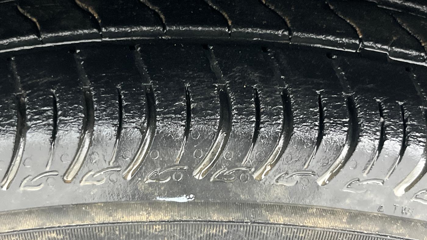 2021 Maruti S PRESSO VXI AMT, Petrol, Automatic, 37,007 km, Left Front Tyre Tread