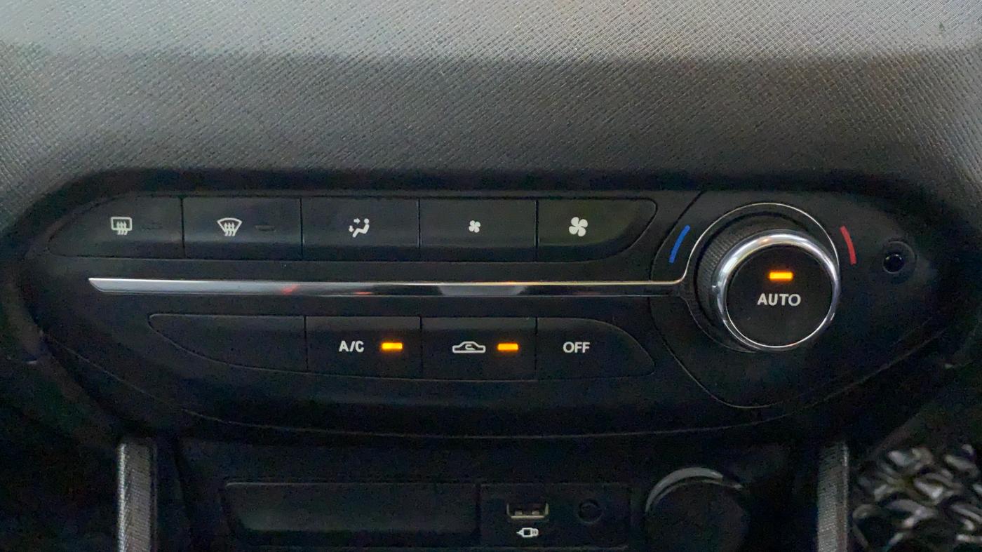 2021 Tata PUNCH CREATIVE  MT, Petrol, Manual, 23,183 km, Automatic Climate Control