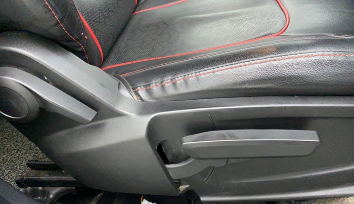 2021 Tata PUNCH CREATIVE  MT, Petrol, Manual, 23,183 km, Driver Side Adjustment Panel