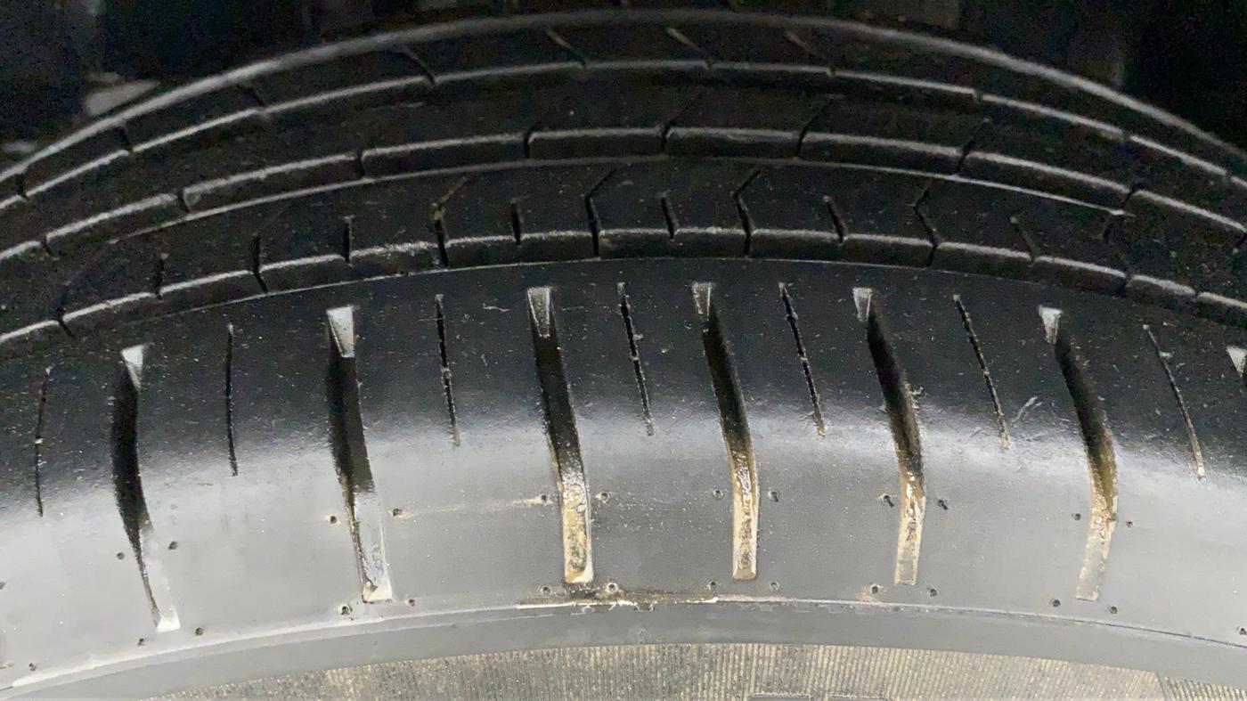 2021 Tata PUNCH CREATIVE  MT, Petrol, Manual, 23,183 km, Left Front Tyre Tread