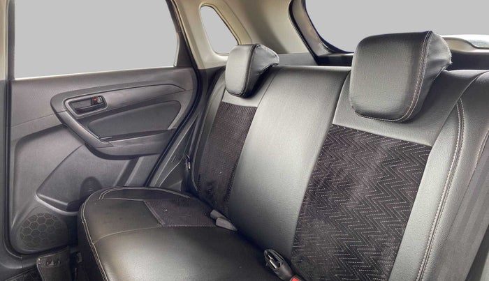 2017 Maruti Vitara Brezza VDI, Diesel, Manual, 46,052 km, Right Side Rear Door Cabin