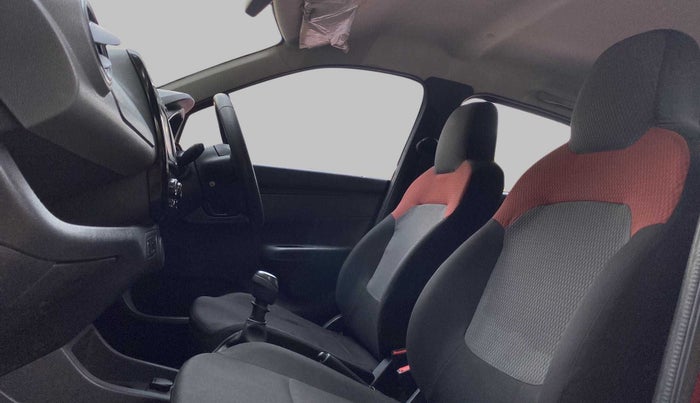 2015 Renault Kwid RXT Opt, Petrol, Manual, 15,534 km, Right Side Front Door Cabin