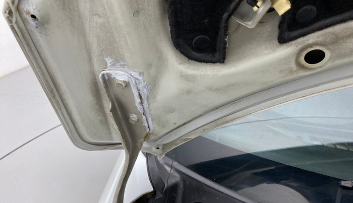 2012 Maruti Swift Dzire VXI, Petrol, Manual, 87,615 km, Bonnet (hood) - Slight discolouration