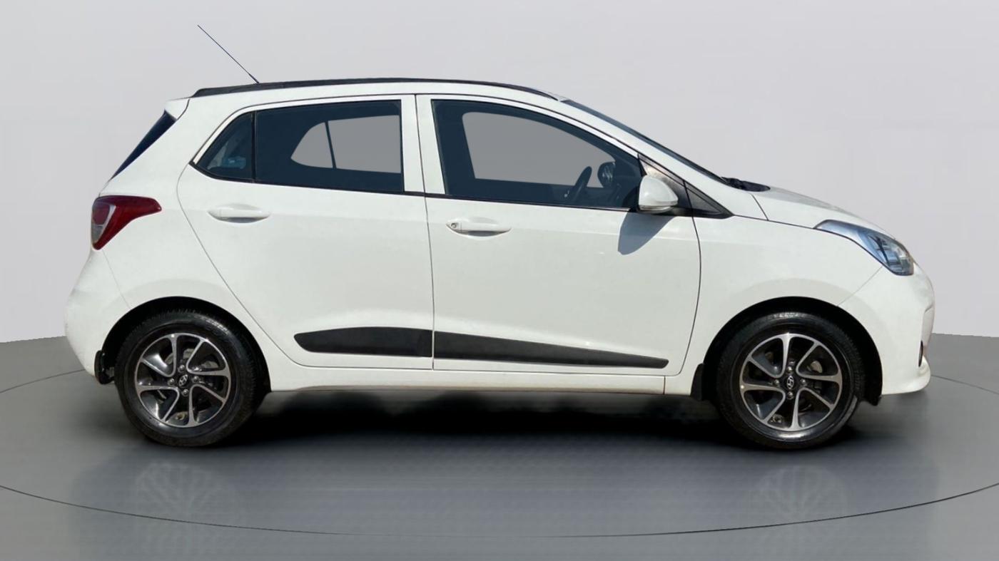 2017 Hyundai Grand i10 SPORTZ (O) AT 1.2 KAPPA VTVT, Petrol, Automatic, 62,003 km, Right Side View