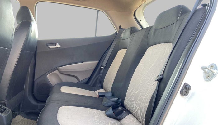 2017 Hyundai Grand i10 SPORTZ (O) AT 1.2 KAPPA VTVT, Petrol, Automatic, 62,003 km, Right Side Rear Door Cabin