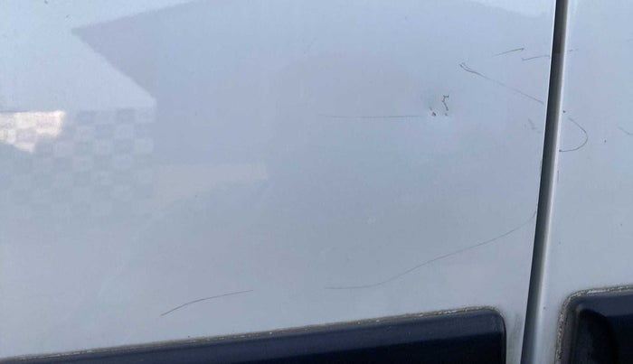 2018 Maruti Celerio VXI, Petrol, Manual, 60,652 km, Front passenger door - Minor scratches