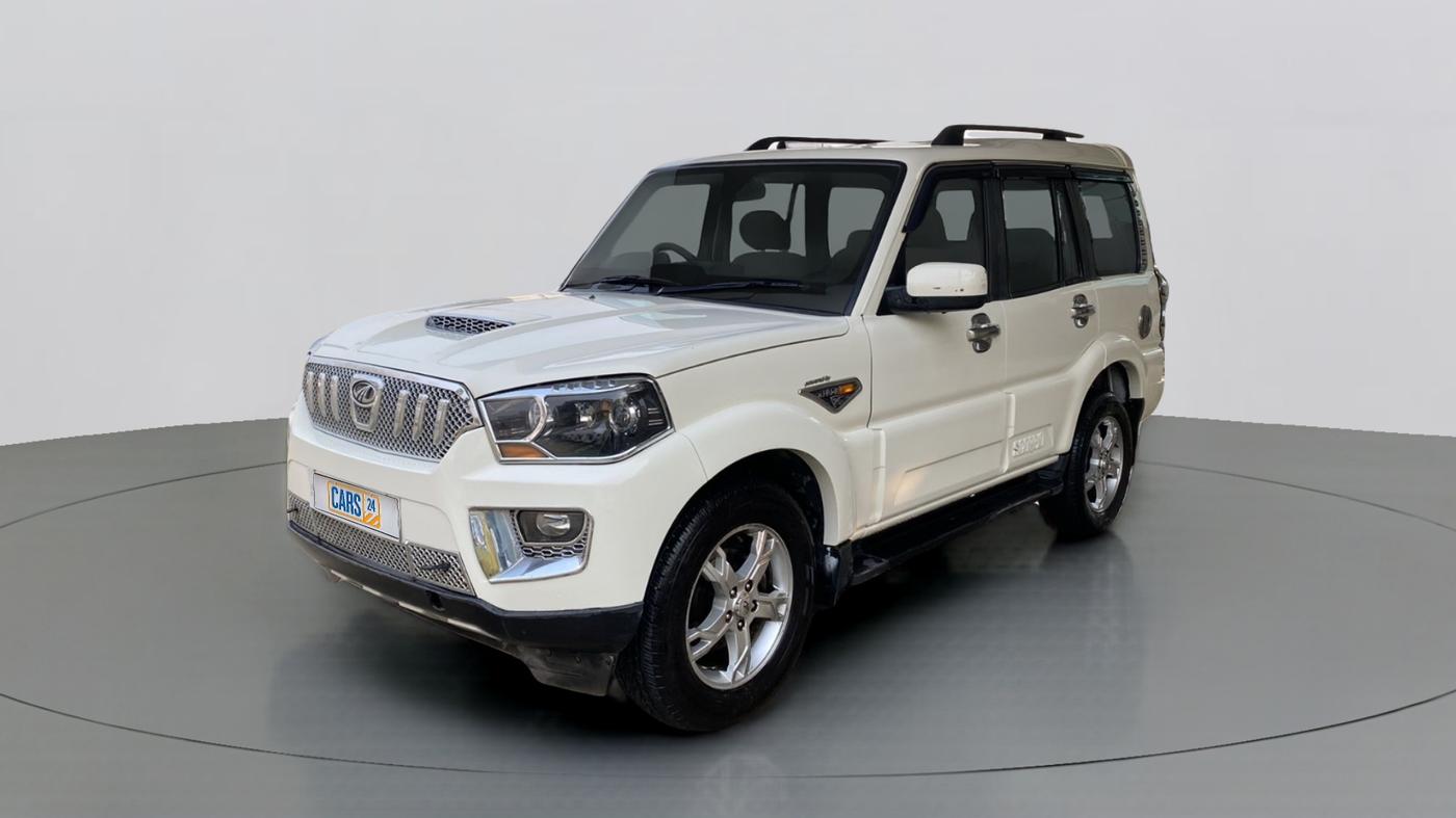 2016 Mahindra Scorpio S10, Diesel, Manual, 44,762 km, Left Front Diagonal