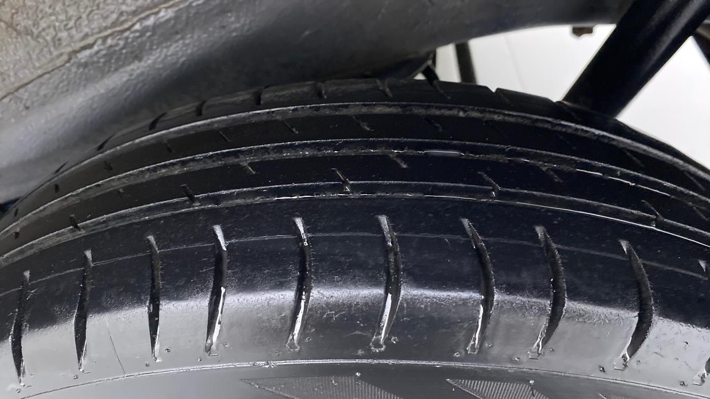 2012 Maruti Wagon R 1.0 LXI, Petrol, Manual, 76,900 km, Left Rear Tyre Tread