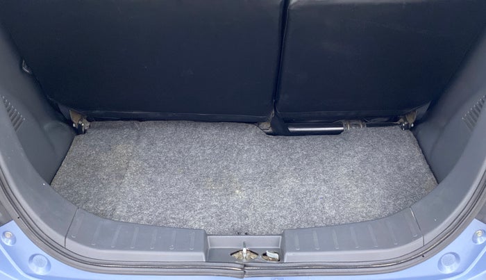 2012 Maruti Wagon R 1.0 LXI, Petrol, Manual, 76,900 km, Boot Inside