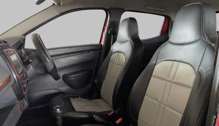 2016 Renault Kwid 1.0 RXT, Petrol, Manual, 83,971 km, Right Side Front Door Cabin