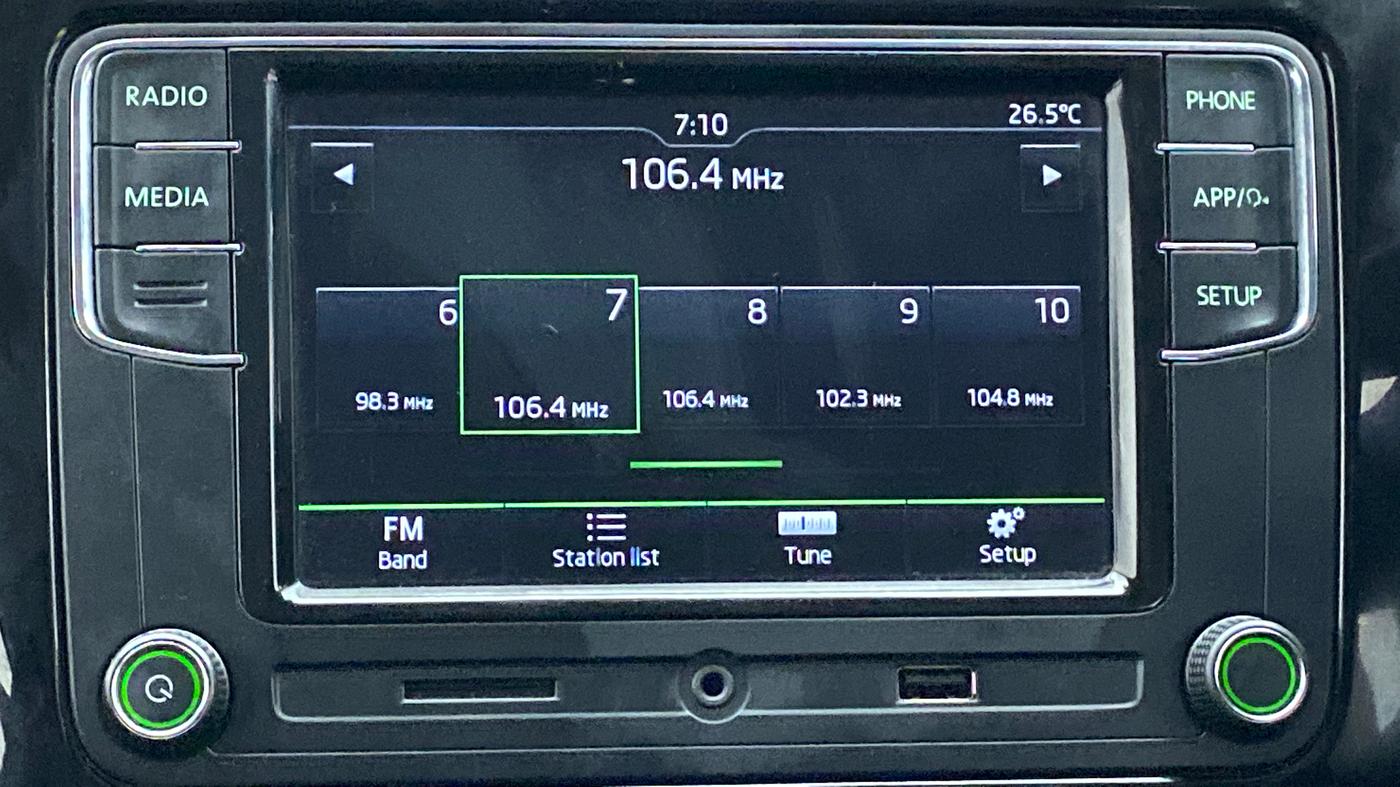 2018 Skoda Rapid STYLE 1.6 MPI MT, Petrol, Manual, 61,229 km, Infotainment System