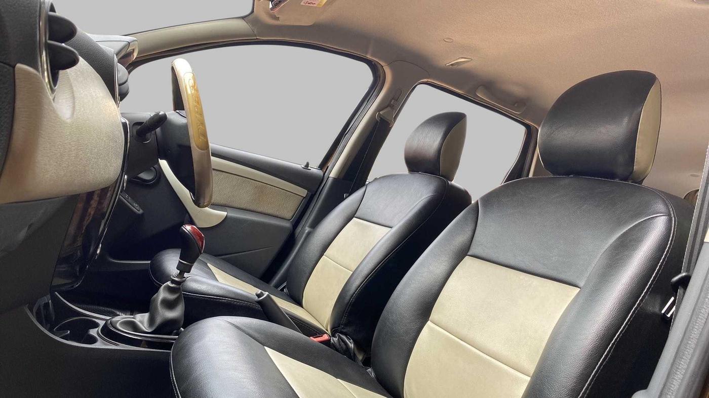 2013 Renault Duster 85 PS RXL, Diesel, Manual, 46,743 km, Right Side Front Door Cabin