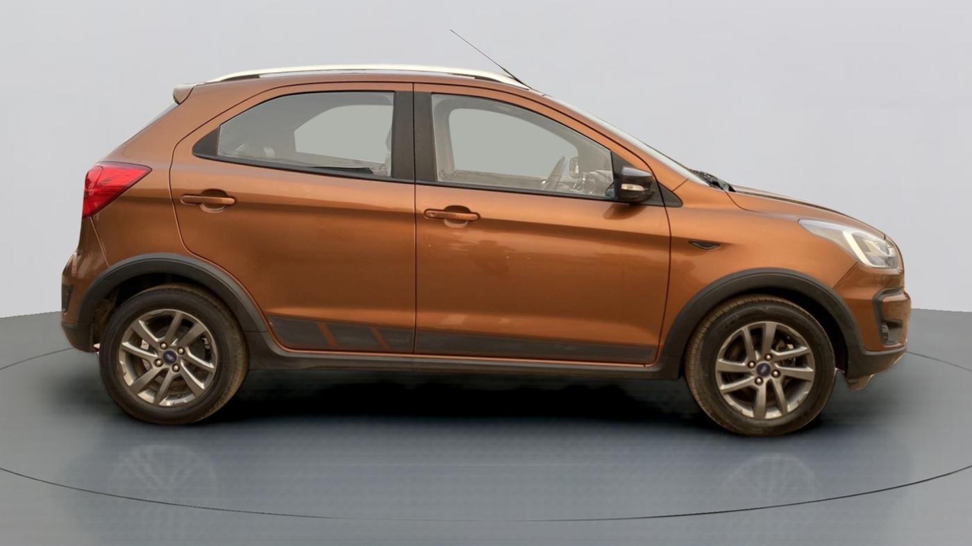 2018 Ford FREESTYLE TITANIUM 1.2 TI-VCT MT, Petrol, Manual, 43,212 km, Right Side View
