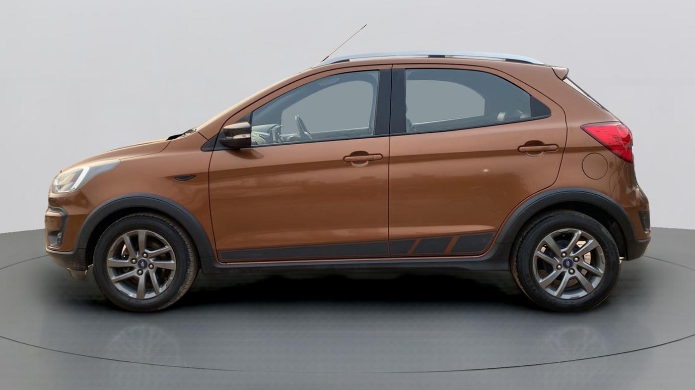 2018 Ford FREESTYLE TITANIUM 1.2 TI-VCT MT, Petrol, Manual, 43,212 km, Left Side