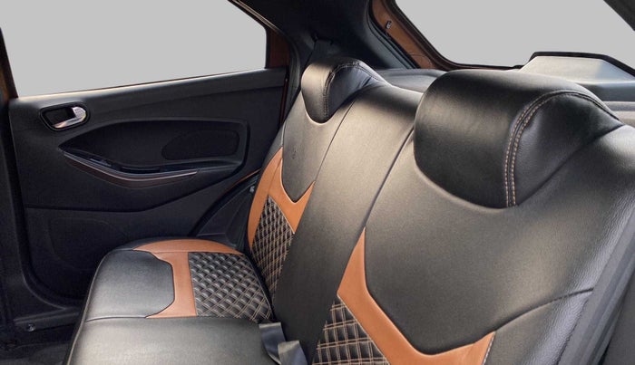 2018 Ford FREESTYLE TITANIUM 1.2 TI-VCT MT, Petrol, Manual, 43,212 km, Right Side Rear Door Cabin