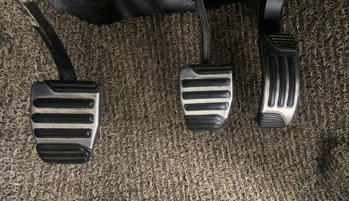 2019 Mahindra XUV500 W11, Diesel, Manual, 69,786 km, Pedals