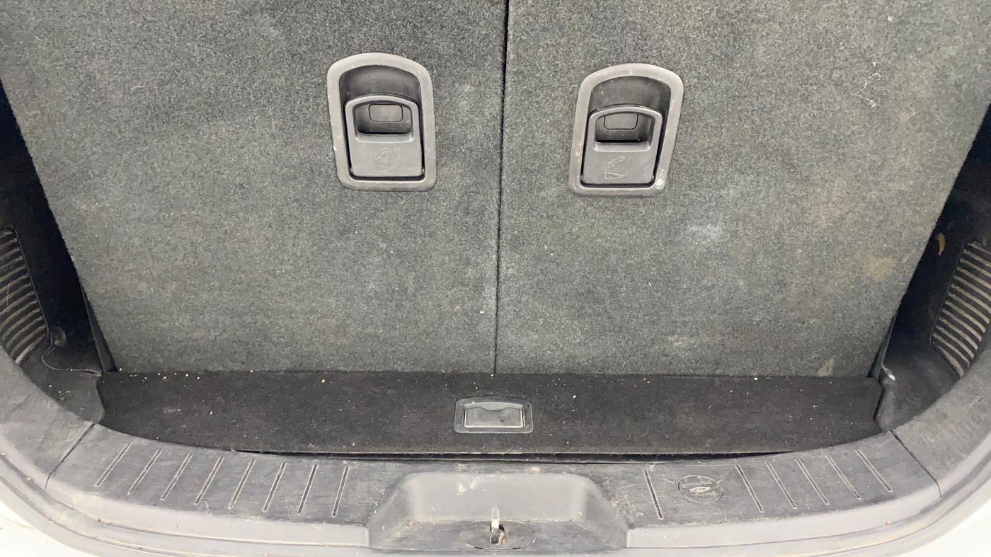 2019 Mahindra XUV500 W11, Diesel, Manual, 69,844 km, Boot Inside