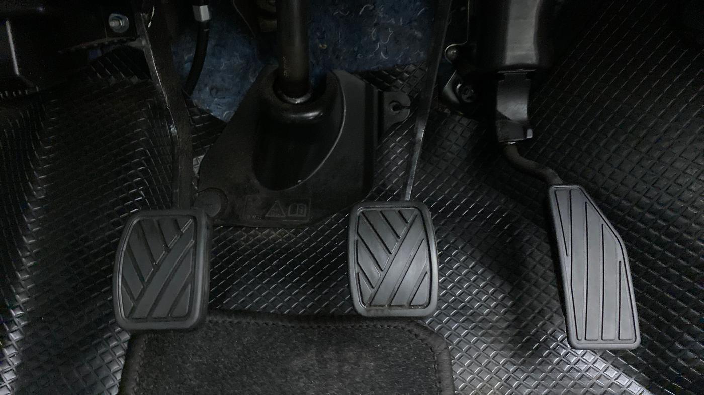 2020 Maruti IGNIS DELTA 1.2, Petrol, Manual, 12,937 km, Pedals