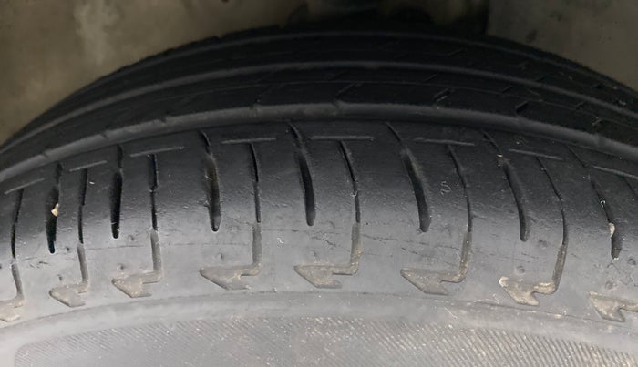 2020 Maruti IGNIS DELTA 1.2, Petrol, Manual, 12,937 km, Right Front Tyre Tread