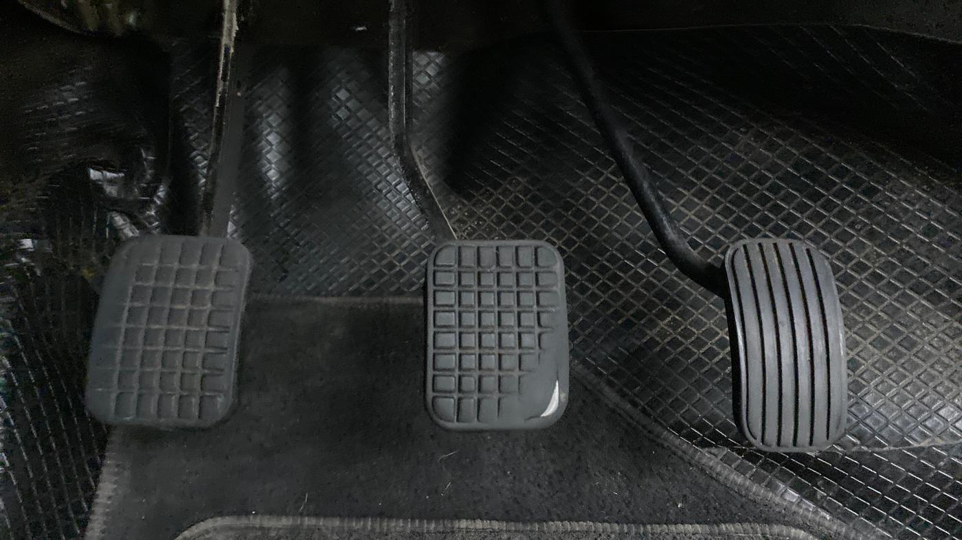 2018 Tata Tiago XE PETROL, Petrol, Manual, 43,058 km, Pedals