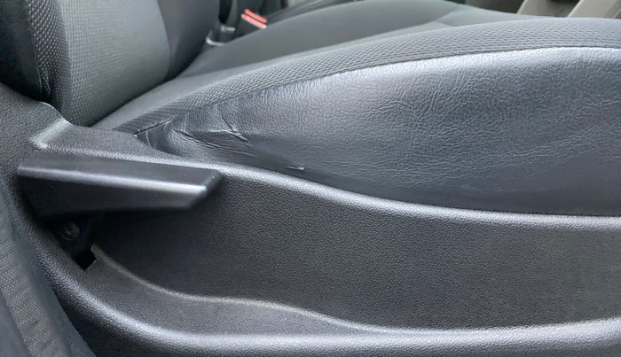 2018 Tata Tiago XE PETROL, Petrol, Manual, 43,058 km, Driver Side Adjustment Panel
