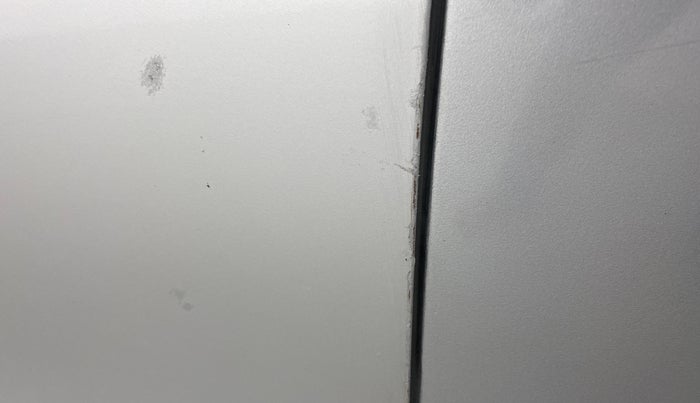 2018 Tata Tiago XE PETROL, Petrol, Manual, 43,058 km, Front passenger door - Minor scratches