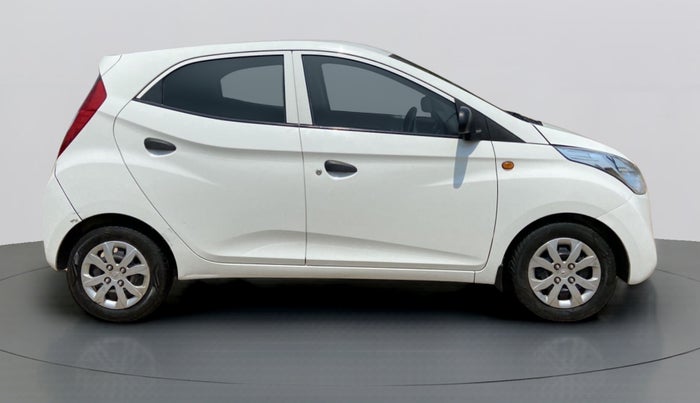 2016 Hyundai Eon MAGNA +, Petrol, Manual, 47,244 km, Right Side View