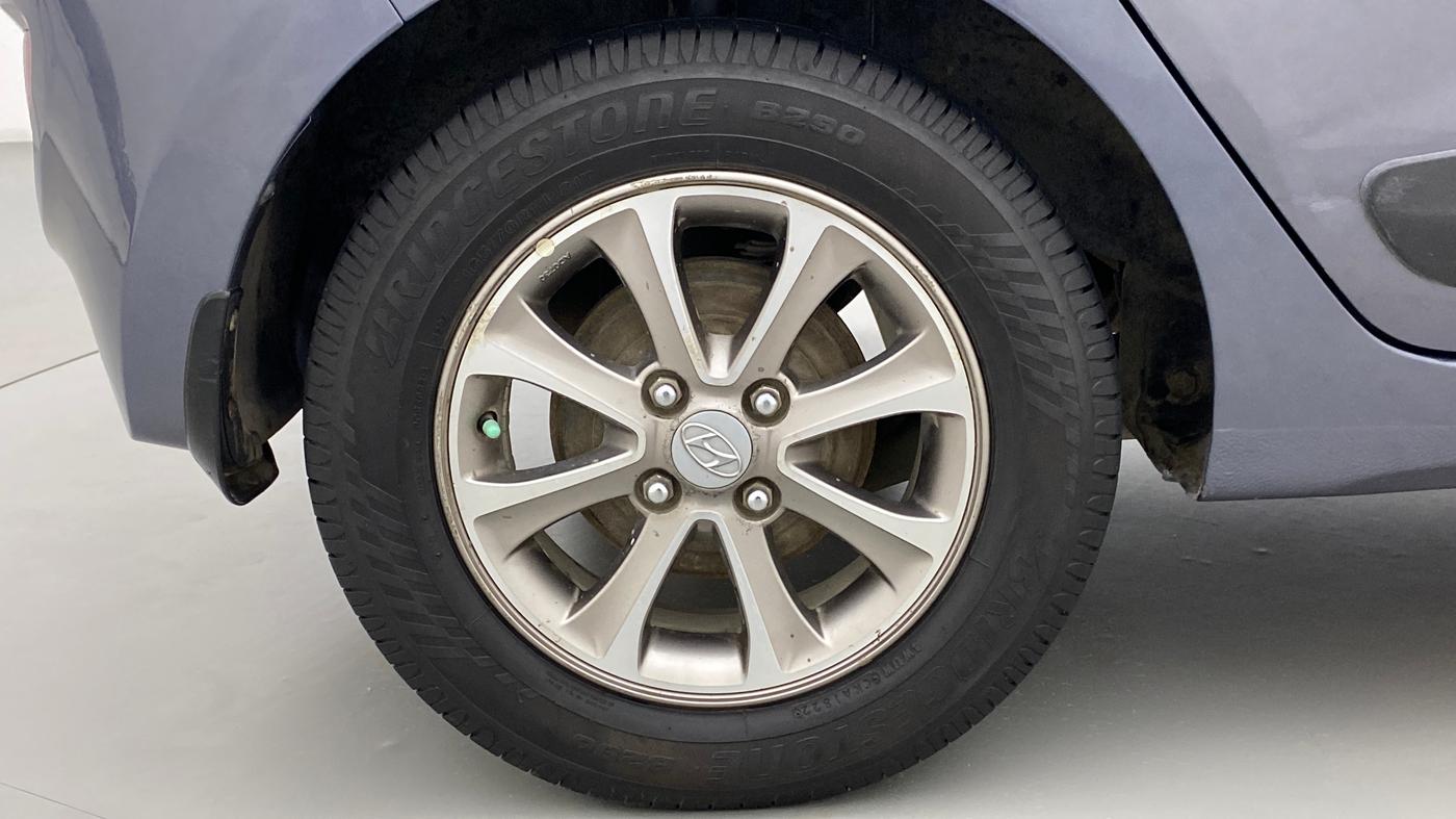 2016 Hyundai Grand i10 ASTA (O) 1.2 KAPPA VTVT, Petrol, Manual, 1,00,058 km, Right Rear Wheel