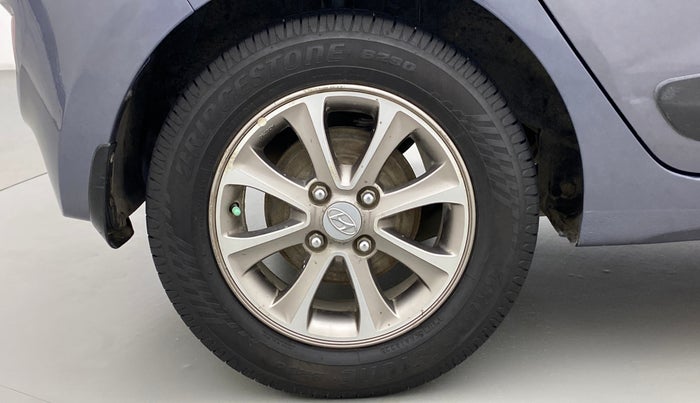 2016 Hyundai Grand i10 ASTA (O) 1.2 KAPPA VTVT, Petrol, Manual, 1,00,058 km, Right Rear Wheel