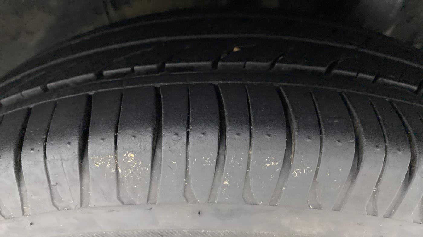 2016 Hyundai Grand i10 ASTA (O) 1.2 KAPPA VTVT, Petrol, Manual, 1,00,058 km, Left Rear Tyre Tread
