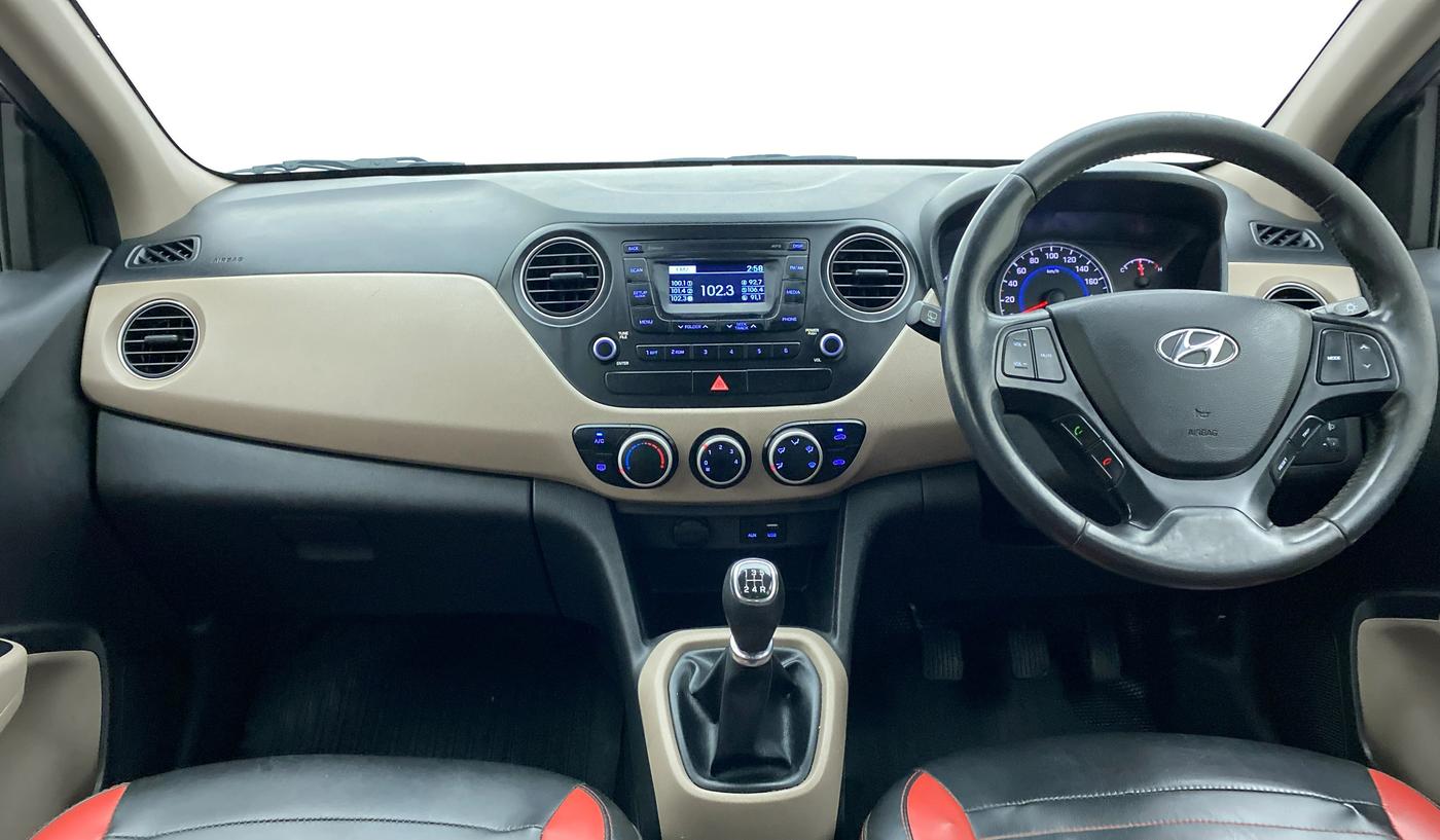 2016 Hyundai Grand i10 ASTA (O) 1.2 KAPPA VTVT, Petrol, Manual, 1,00,058 km, Dashboard
